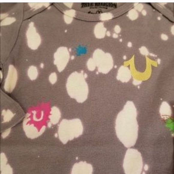 ⭐️HP 7/29⭐️ 👶🏼 True Religion Onesie - Picture 4 of 4
